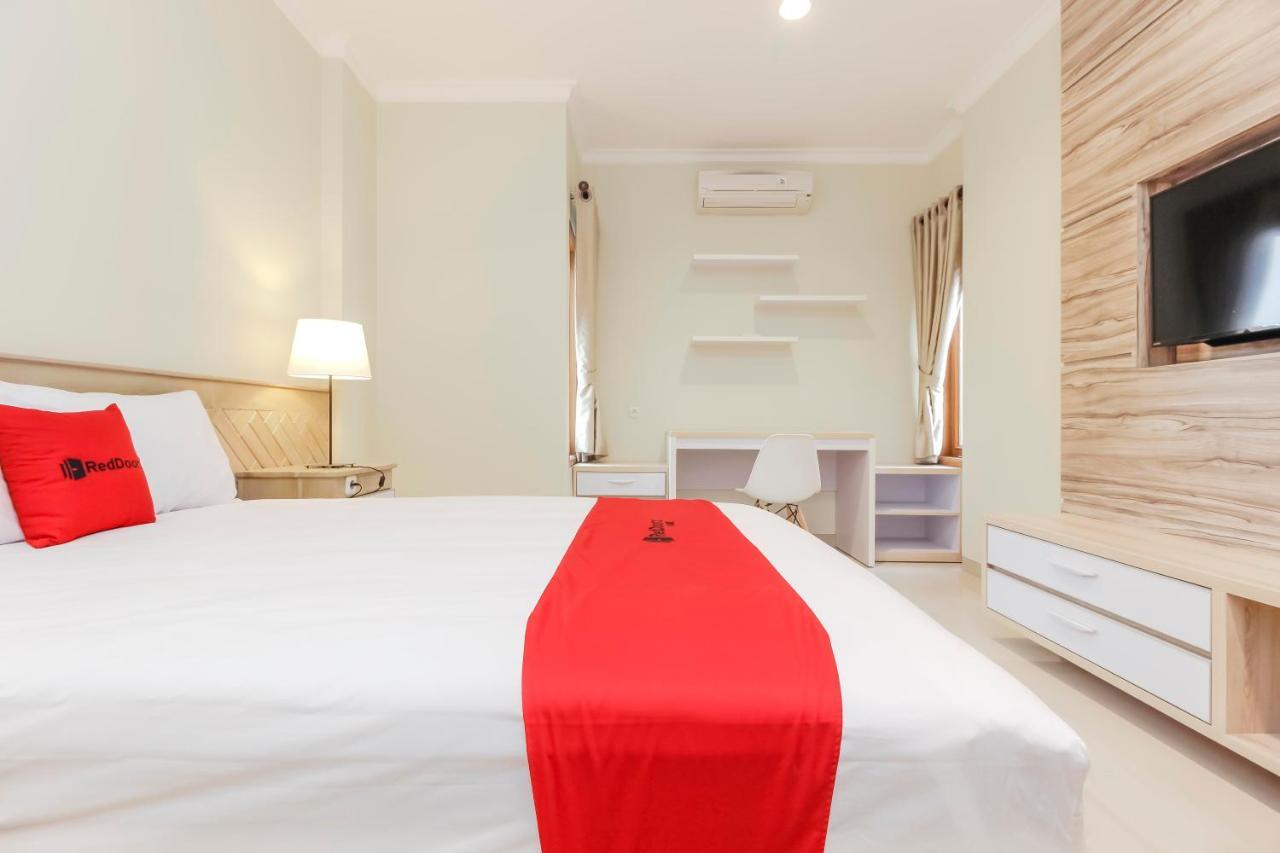 Reddoorz Premium Near Ragunan Zoo 2 Yakarta Exterior foto