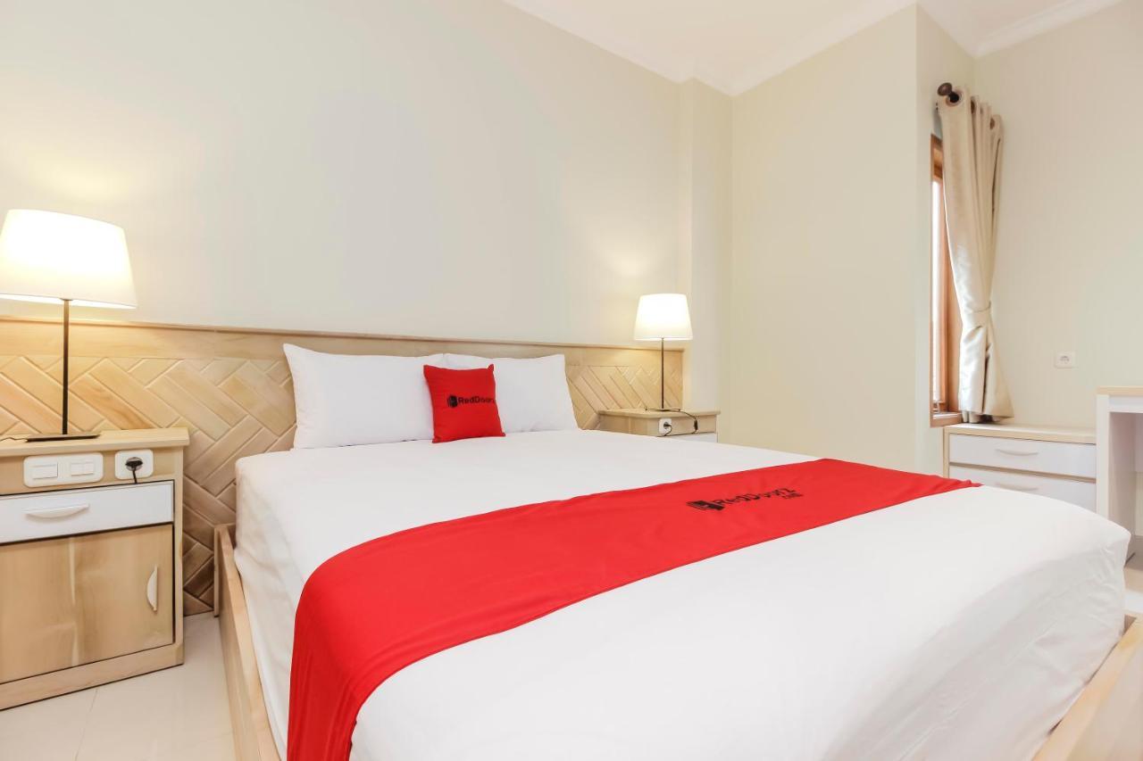 Reddoorz Premium Near Ragunan Zoo 2 Yakarta Exterior foto